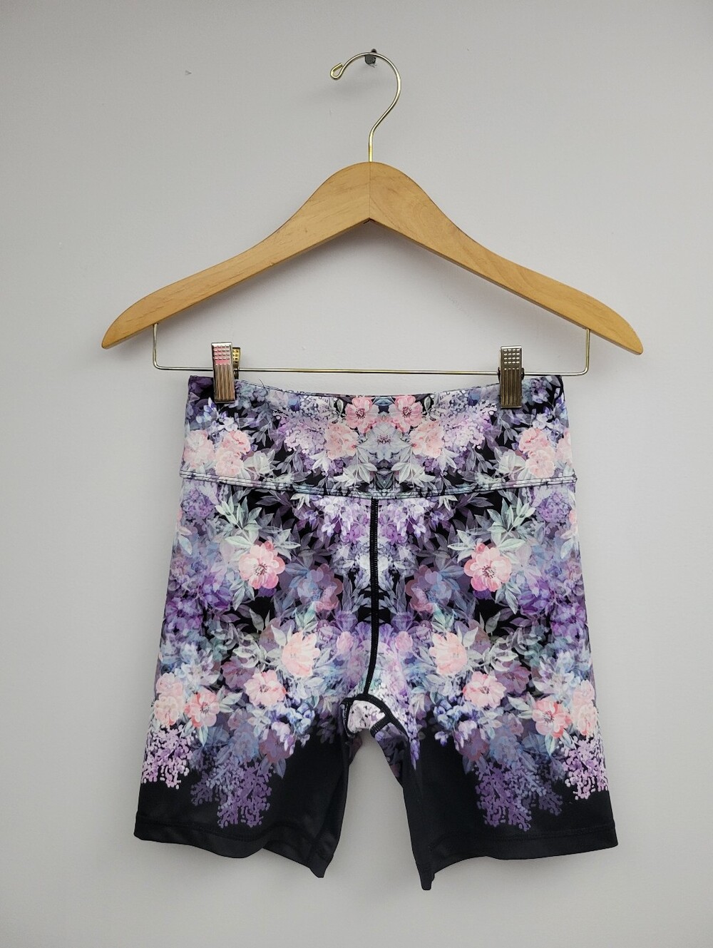 Alala Womens Floral Biker Shorts Athleisure Tights Sz XS